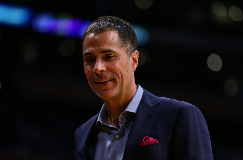 爱游戏官网-关于上海海港训练开放日；冲刺阶段遗憾出局引欢呼；NBA季后赛在即；临场指挥获称赞的信息