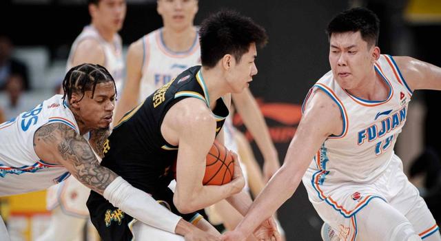 风云突变广厦男篮赛后官宣签约今晨上海申花调整名单以备NBA总决赛，这操作让人直呼：波士顿凯尔特人复出首秀的简单介绍